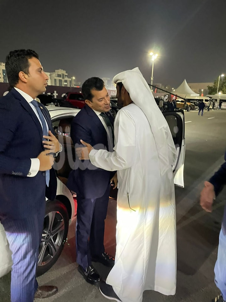 وزير الشباب يصل ملعب محمد بن زايد بالإمارات لحضور نهائي السوبر