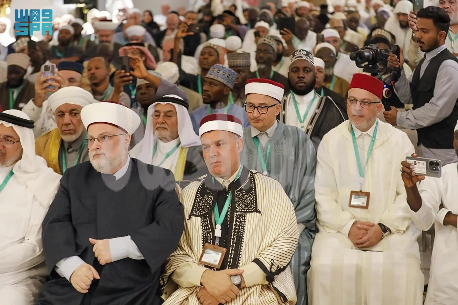 الشيخ عبدالرحمن السديس يلتقي الدفعة الثالثة من ضيوف برنامج خادم الحرمين الشريفين للعمرة والزيارة