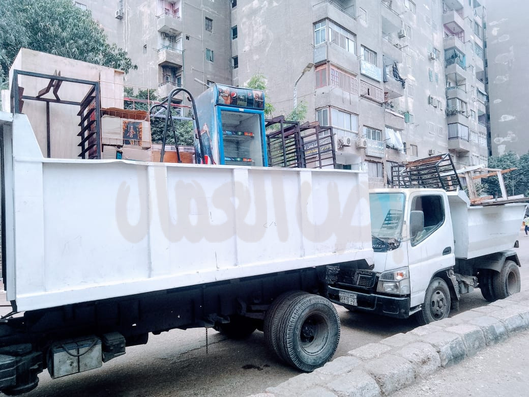 محافظة الجيزة: رفع ٣٥٠٠ حالة تعد وإشغالات للمقاهي والكافيهات والمحال التجارية بحدائق الأهرام والمنيب والمنشية
