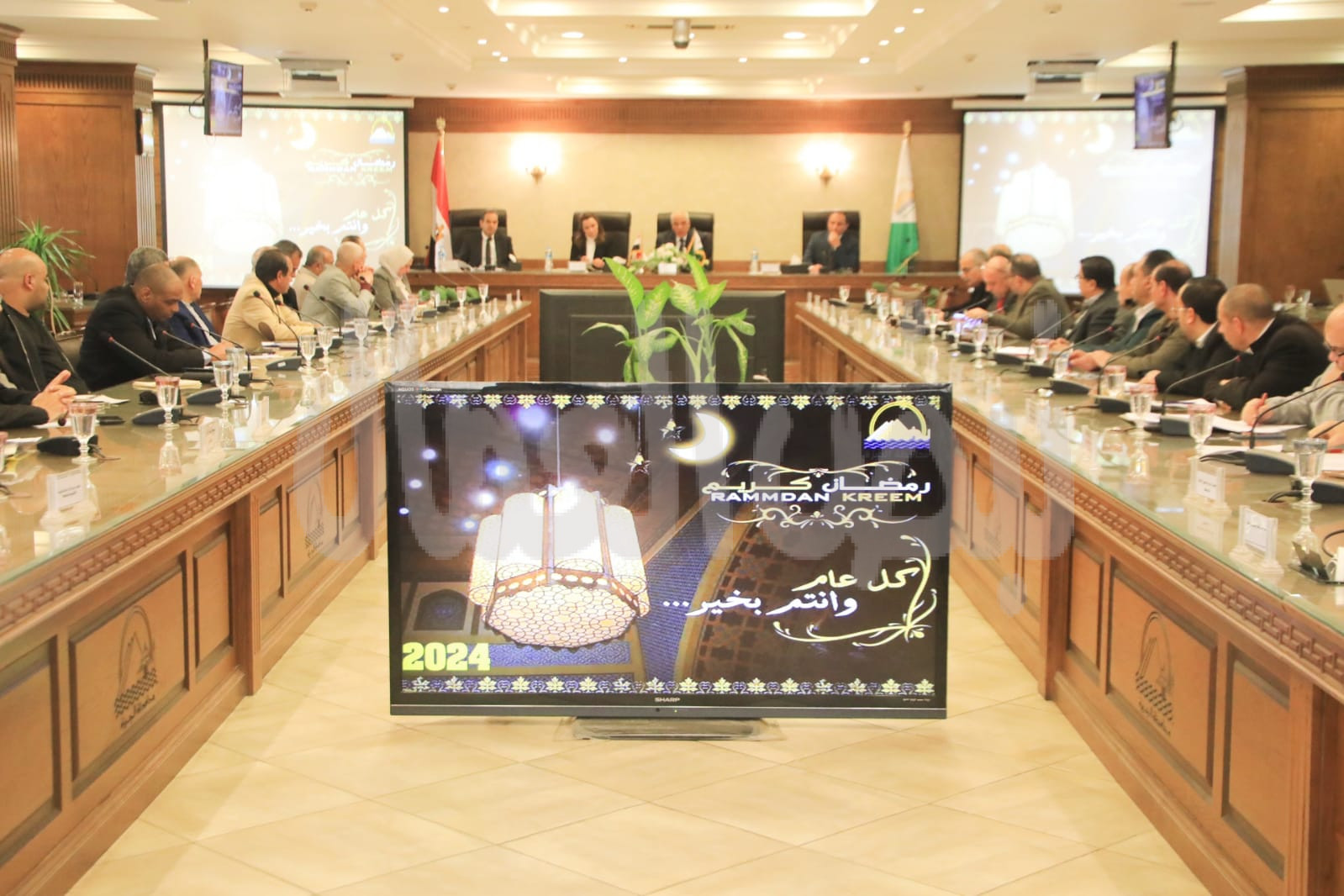 محافظ الجيزة يؤكد علي ضرورة الاستعداد الكامل لاستقبال شهر رمضان المبارك
