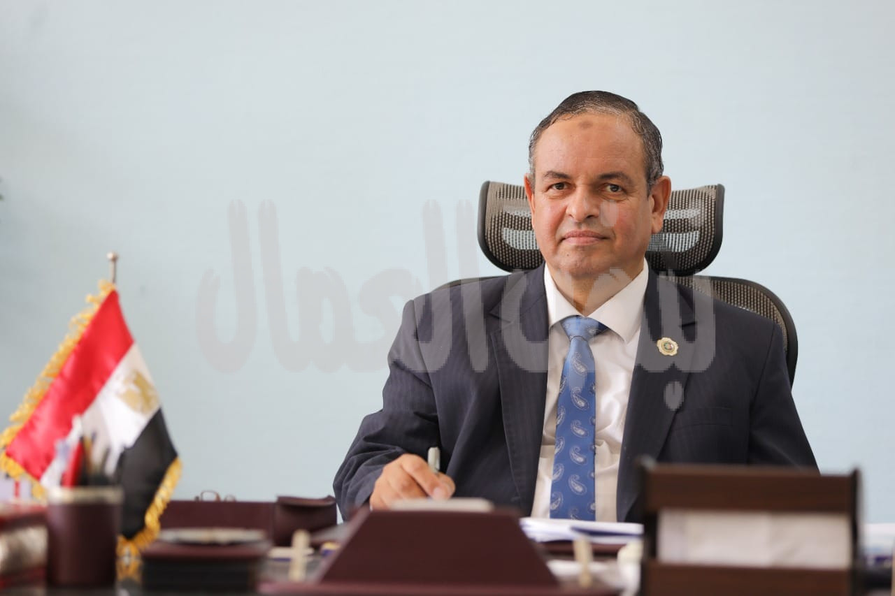 رئيس مصلحة الجمارك: 470 ألفًا سجلوا طلباتهم إلكترونيًا.. حتى الآن