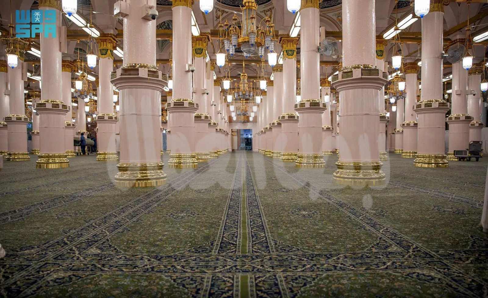 الهيئة العامة للعناية بشؤون المسجد النبوي تهيئ الروضة الشريفة لاستقبال شهر رمضان