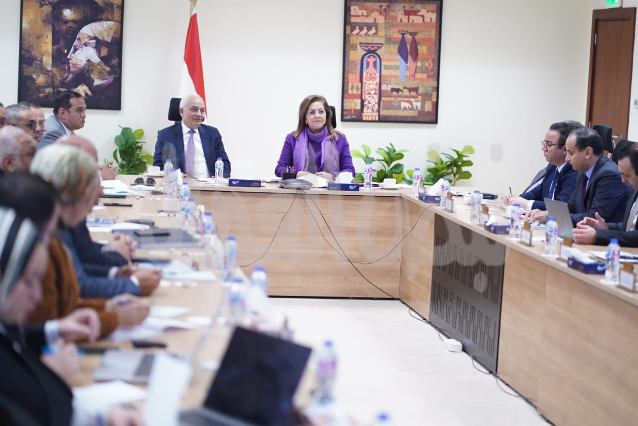 وزيرا التخطيط والتنمية الاقتصادية والتربية والتعليم يناقشان ملامح الخطة الاستثمارية لوزارة التربية والتعليم للعام المالي 24/2025