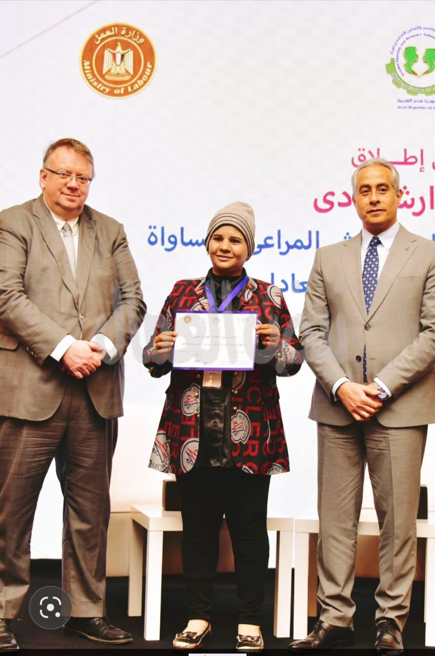 وزير العمل ومدير منظمة العمل الدولية يُكرمان إعلاميات من صحف قومية وحزبية وخاصة