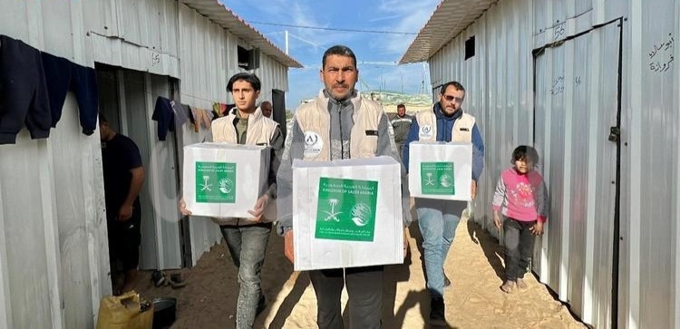 مركز الملك سلمان للإغاثة يواصل توزيع المساعدات الإنسانية للمتضررين في قطاع غزة
