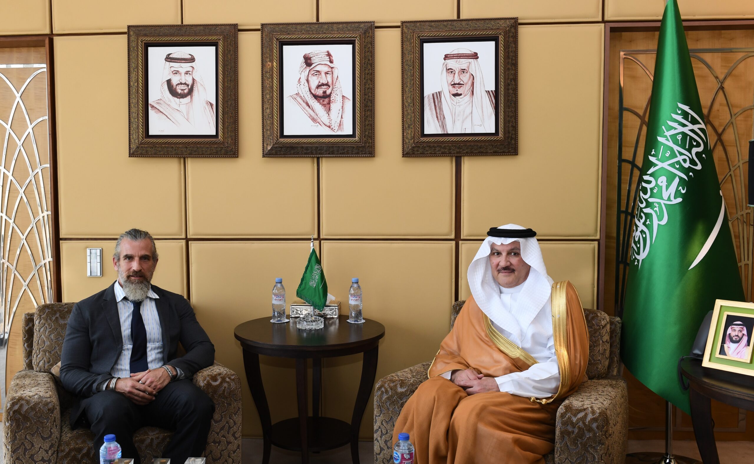 سفير المملكة لدى مصر يلتقي بممثل منظمة اليونيسف
