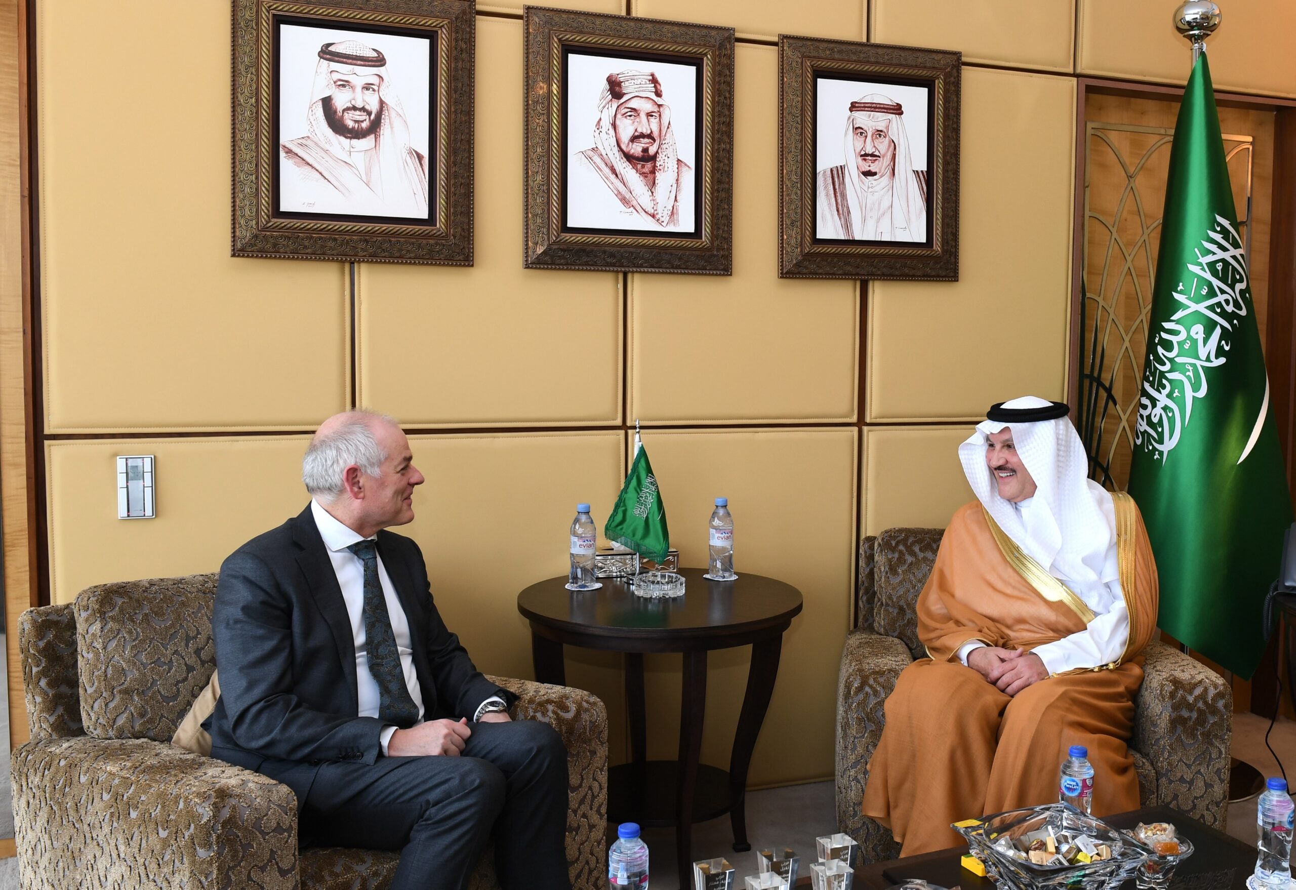 سفير المملكة لدى مصر يستقبل نظيره الاسترالي