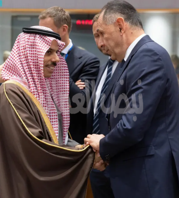 وفد اللجنة الوزارية المكلف من القمة العربية الإسلامية المشتركة غير العادية يجتمع مع مجلس الشؤون الخارجية في الاتحاد الأوروبي