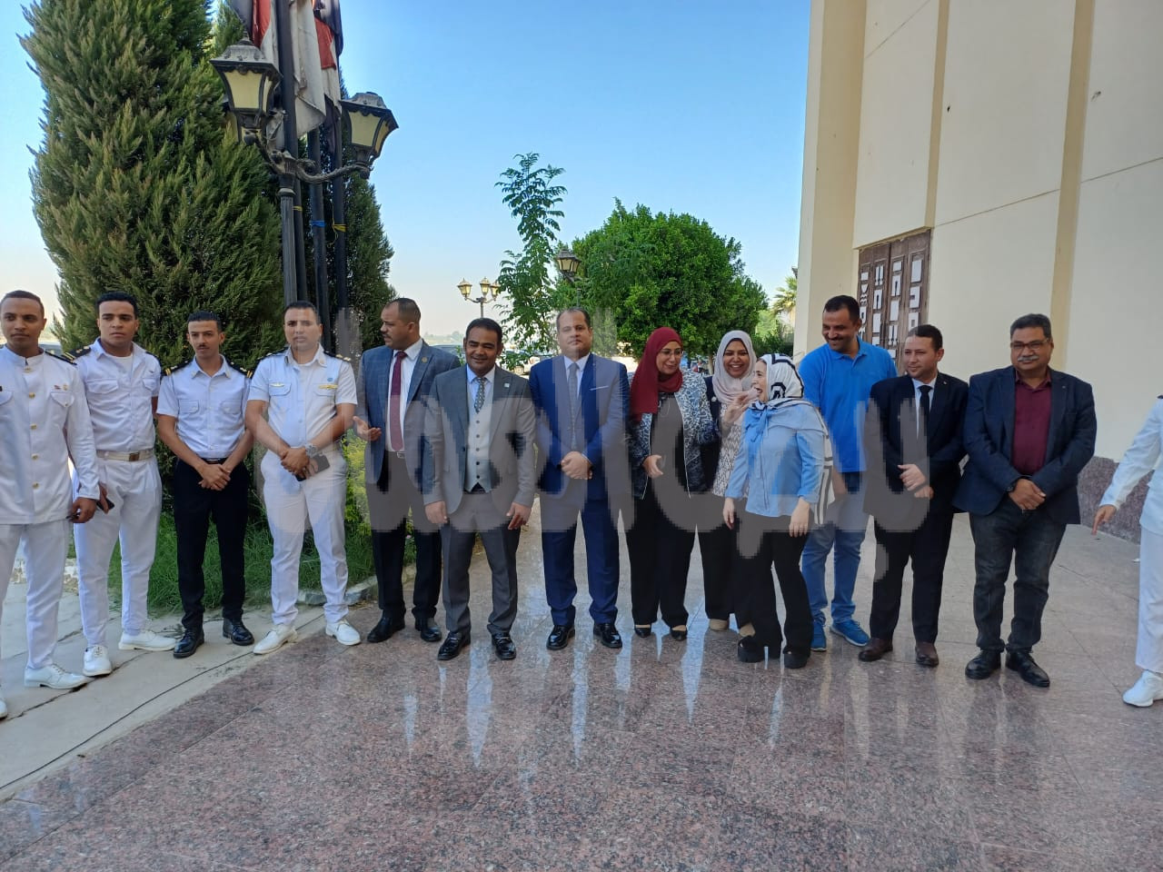 وزارة العمل تستعرض إنجازاتها السلامة والصحة المهنية بالمحافظات خلال شهر   