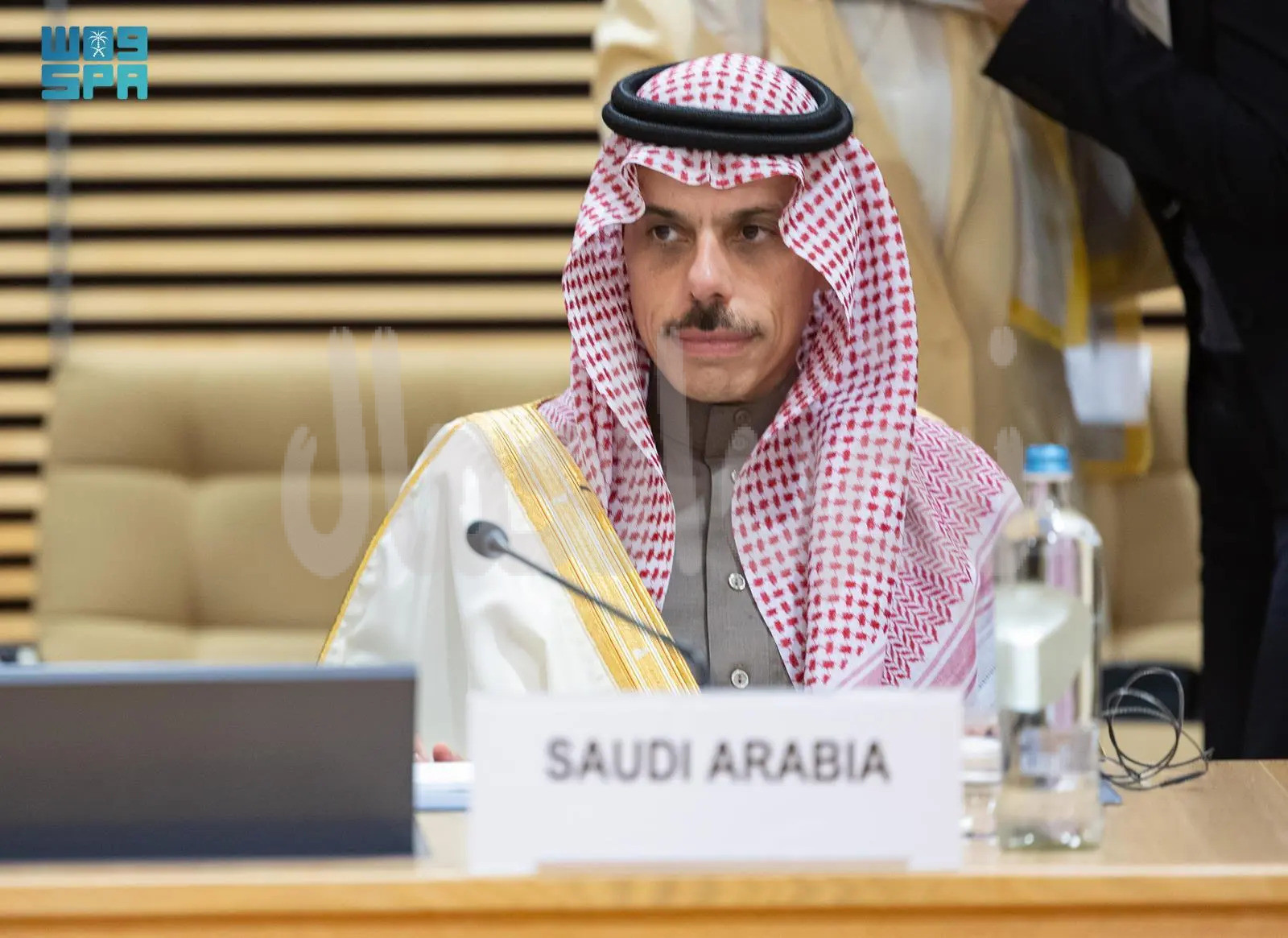 وزير الخارجية السعودي  يشارك في اجتماع بشأن دعم السلطة الفلسطينية مع دول عربية
