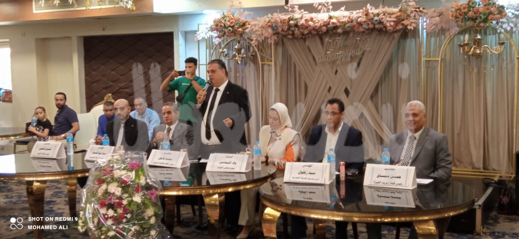 توثيق تضحيات شهداء الجيش والشرطة باتحاد عمال الجيزة