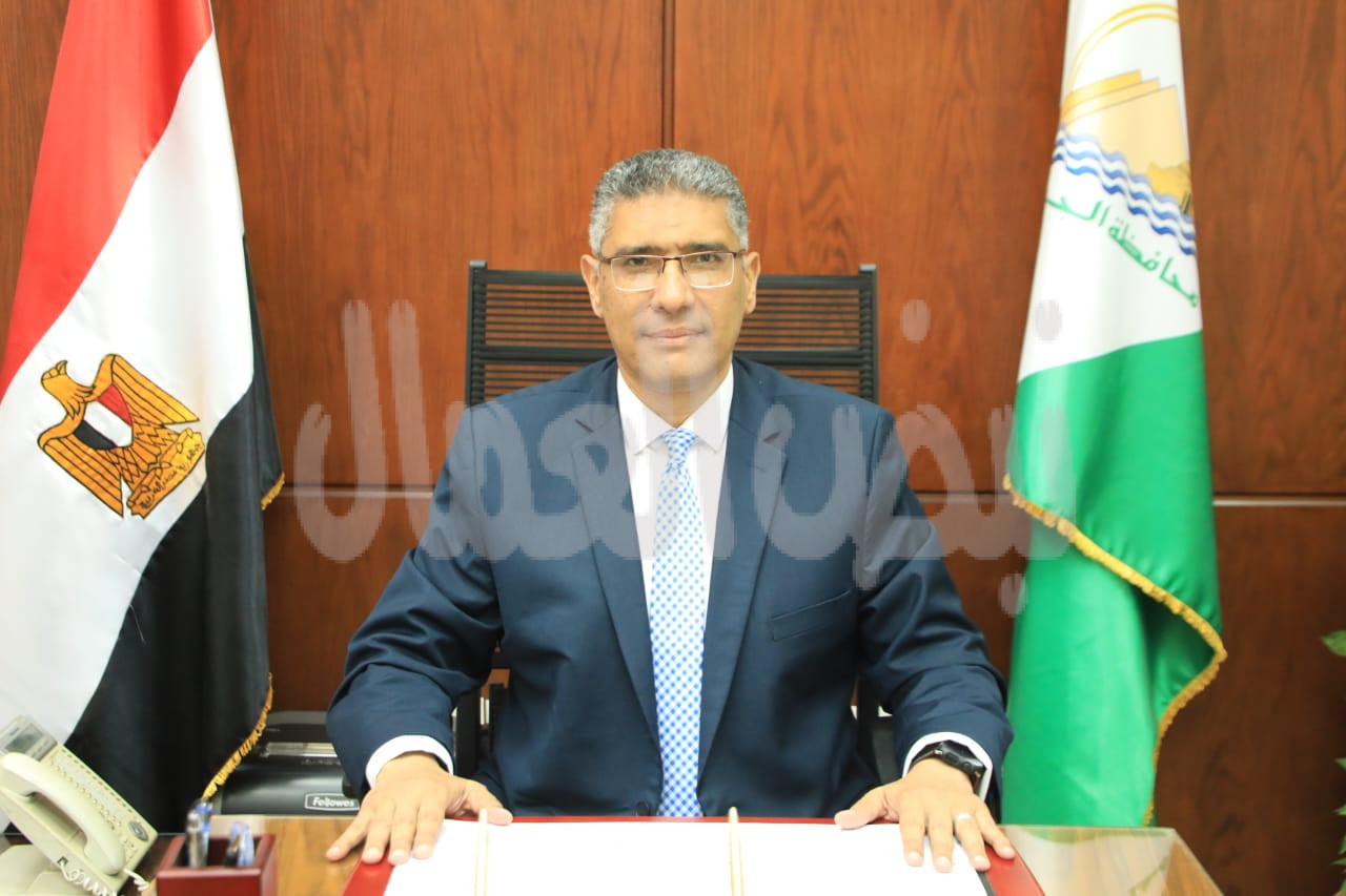 محافظ الجيزة يجري حركة تغيرات لرؤساء الأحياء والمراكز