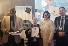 مؤسسة رجال الأعمال العرب تكرّم الكاتبة الصحفية أحلام عبد الرحمن في احتفالات عيد الأم