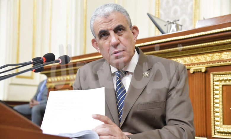 رئيس قوي عاملة النواب يهنئ الرئيس السيسي وعمال مصر بعيدهم