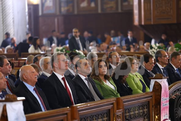 وزيرة التنمية المحلية تشارك في قداس عيد القيامة المجيد بالكاتدرائية المرقسية بالعباسية
