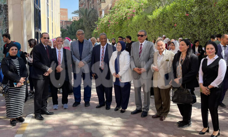 برواتب تصل لـ 8 آلاف جنيه.. افتتاح ملتقى توظيف معاهد طيبة العليا برواتب تصل لـ 8 آلاف جنيه.. افتتاح ملتقى توظيف معاهد طيبة العليا