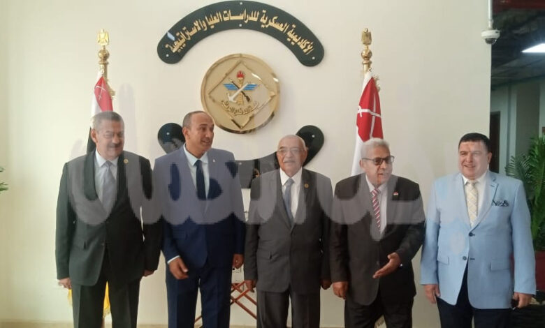 اسماعيل نبهان يحصل على زمالة كلية الدفاع الوطني حول المناطق اللوجستية اسماعيل نبهان يحصل على زمالة كلية الدفاع الوطني حول المناطق اللوجستية