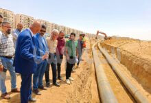 وزير الإسكان يتابع تنفيذ مشروعات المرافق بالعبور الجديدة