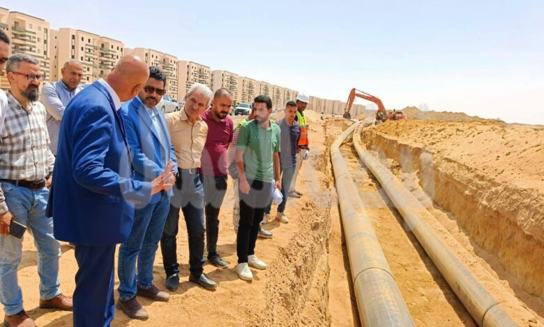 وزير الإسكان يتابع تنفيذ مشروعات المرافق بالعبور الجديدة وزير الإسكان يتابع تنفيذ مشروعات المرافق بالعبور الجديدة