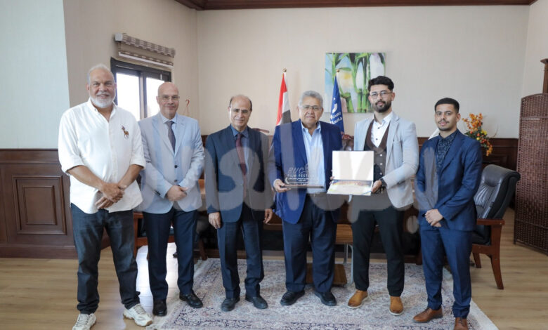 رئيس جامعة بدر بالقاهرة يستقبل وفد طلاب جامعة الجزائر 2 لتسلم جائزة أفضل سيناريو عن فيلم “زهرة” رئيس جامعة بدر بالقاهرة يستقبل وفد طلاب جامعة الجزائر 2 لتسلم جائزة أفضل سيناريو عن فيلم “زهرة”
