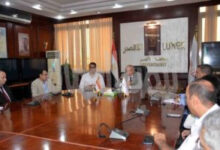 محافظ الأقصر اجتماعًا موسعًا مع خبراء السياحة والآثار ومديري عدد من الفنادق والمرشدين السياحيين