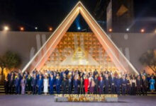 الرئيس مينستر أن بلادنا ستعيد رأس حجري قطعة تراثية تاريخية، إلى مصر، تم الاستيلاء عليها في معرض فني هولندي.