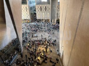 د السيد محفوظ يوصي بزيادة عدد الأمناء بالمتحف المصري الكبير لمتابعة الزائرين د السيد محفوظ يوصي بزيادة عدد الأمناء بالمتحف المصري الكبير لمتابعة الزائرين