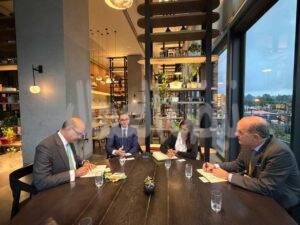 وزير الاستثمار والتجارة الخارجية يلتقي المدير التنفيذي لشركة BCG – Boston Consulting Group بواشنطن وزير الاستثمار والتجارة الخارجية يلتقي المدير التنفيذي لشركة BCG – Boston Consulting Group بواشنطن