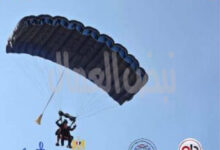 انطلاق المهرجان الدولي للباراموتور والقفز بالمظلات من منطقة أهرامات الجيزة