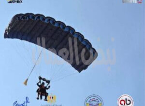 انطلاق المهرجان الدولي للباراموتور والقفز بالمظلات من منطقة أهرامات الجيزة