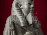 تشكيل عصابي من قيادات الدولة تسهل تهريب الآثار دون محاسبة لمن صنع قانون حماية الاثار إذا!!!