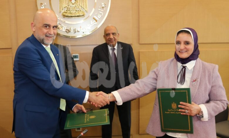 وزير الكهرباء ونظيره الأردني يشهدان مراسم توقيع عقد تبادل الطاقة الكهربائية لعام 2026 وزير الكهرباء ونظيره الأردني يشهدان مراسم توقيع عقد تبادل الطاقة الكهربائية لعام 2026