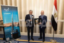 وزير السياحة والآثار يبحث مع الرئيس التنفيذي للاتحاد تعزيز أوجه التعاون