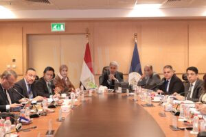 العاملين بالاثار بين واقع تدني المرتبات ومعيشة الدنك وبين خيال انجازات مجلس الإدارة