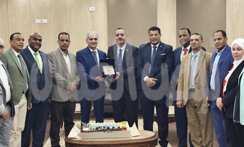جامعة أسوان تحتفي برئيسها الدكتور لؤي سعد الدين بحضور محافظ أسوان وقيادات الدولة جامعة أسوان تحتفي برئيسها الدكتور لؤي سعد الدين بحضور محافظ أسوان وقيادات الدولة