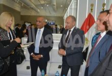عباس صابر ووفد نقابة البترول يتفقدون أجنحة معرض «موك 2026» بالإسكندرية